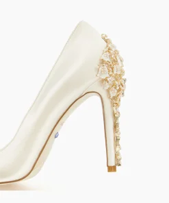 New Boutiques - Ivory Heels