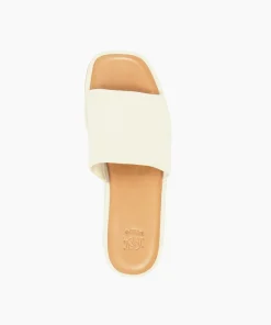 Hot Larley - Ecru Flat Sandals