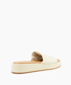 Hot Larley - Ecru Flat Sandals