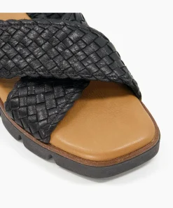 Hot Lexey - Flat Sandals