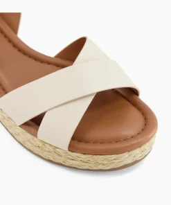 Store Linnie - Ecru Wedge Sandals
