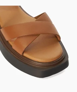 Outlet Lovett - Tan Flat Sandals