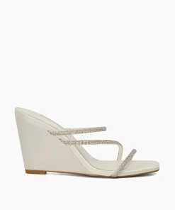 Hot Moonbeam - Ivory Block Heeled Sandals