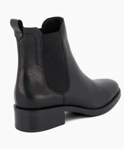 Hot Panoramic - Black Boots