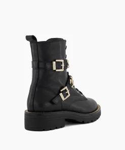 Outlet Plazas - Black Boots