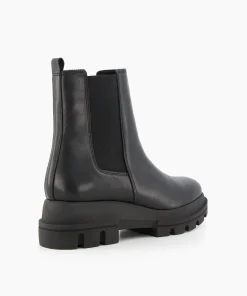Fashion Provenses - Black Boots